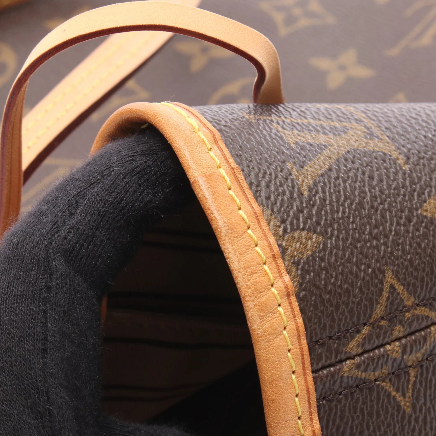 Louis Vuitton Neverfull MM Monogram Tote bag